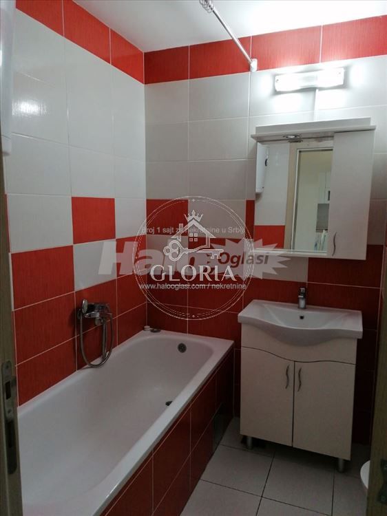 Двухкомнатная квартира, 56 м², Центр, Градска локация, фото 9