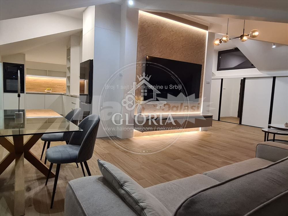 Трёхкомнатная квартира, 360 м², Дедине, Савски-Венац