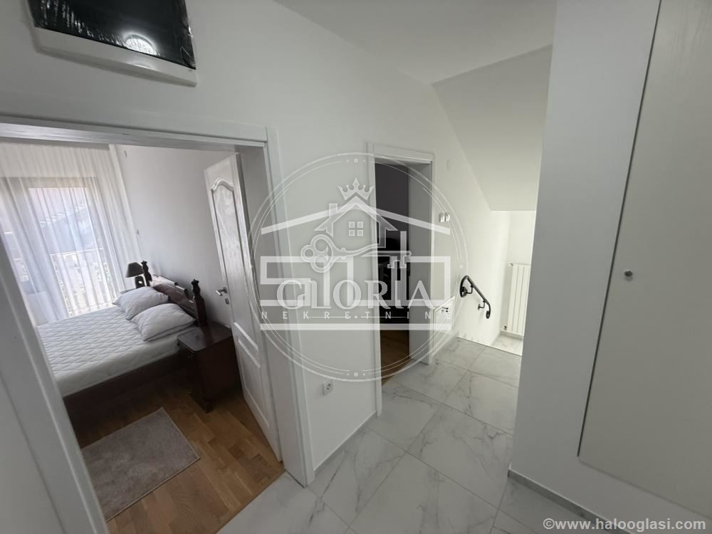 Трёхкомнатная квартира, 100 м², Железник -, Чукарица, фото 5