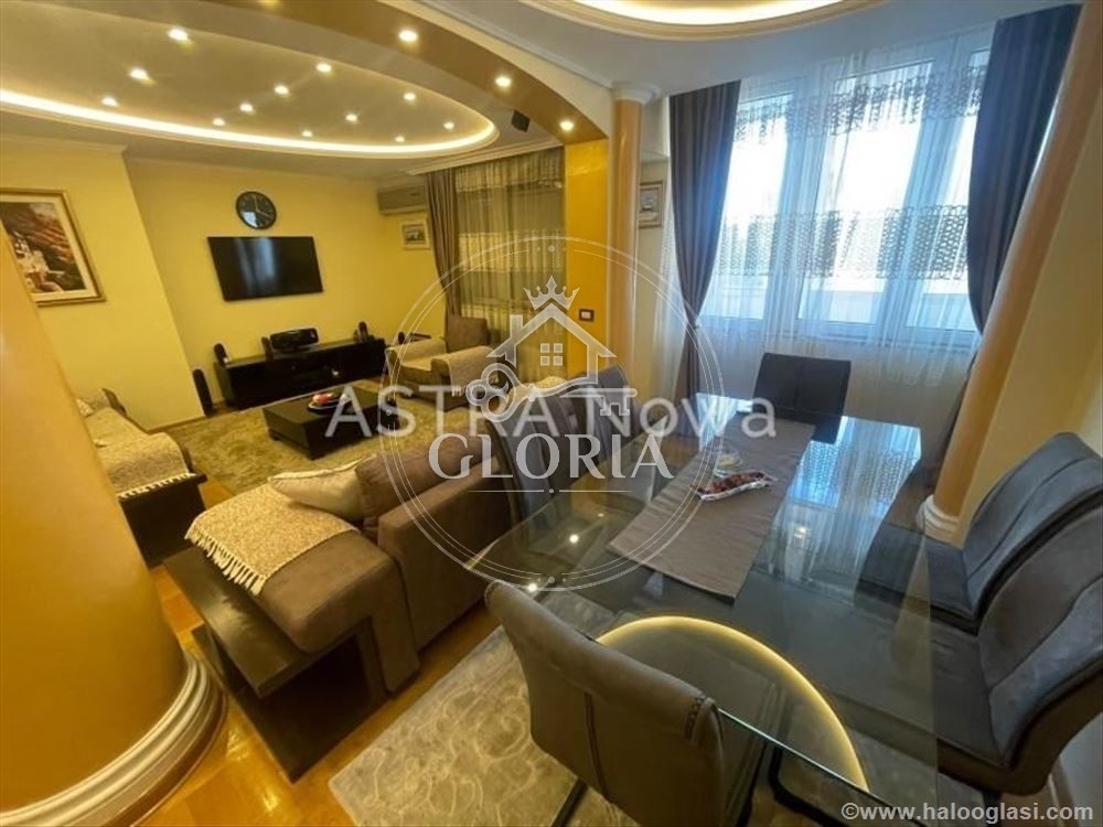 Трёхкомнатная квартира, 75 м², Центр, Старый город, фото 11