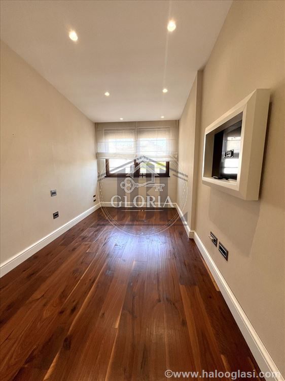 Четырёхкомнатная квартира, 152 м², Храм светог Саве -, Врачар, фото 13