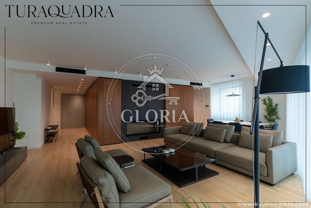 Трёхкомнатная квартира, 161.38 м², Андричев венац -, Старый город