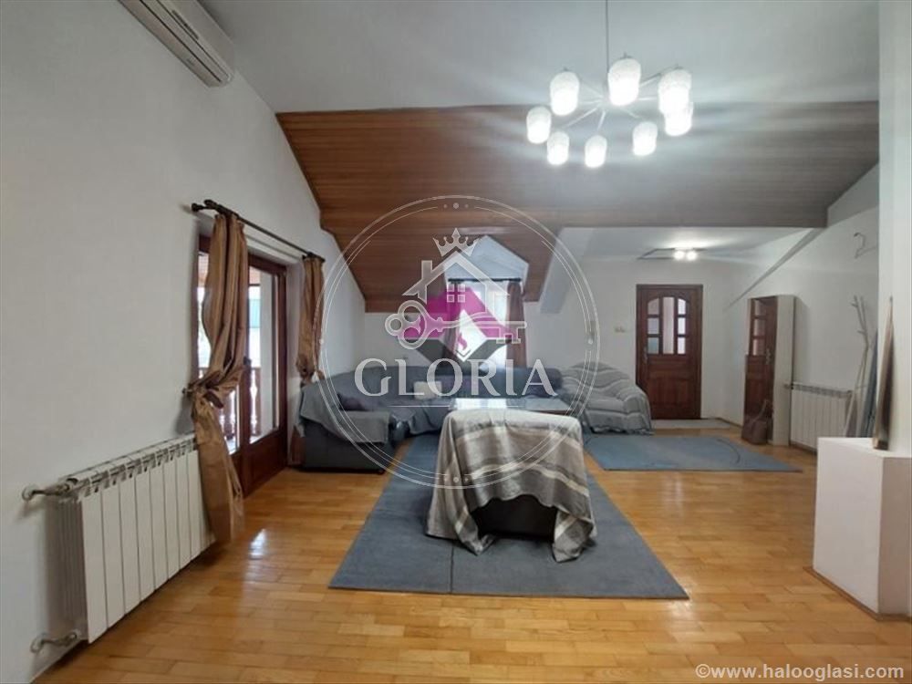 Трёхкомнатная квартира, 137 м², Саобрачайни факултет, Вождовац