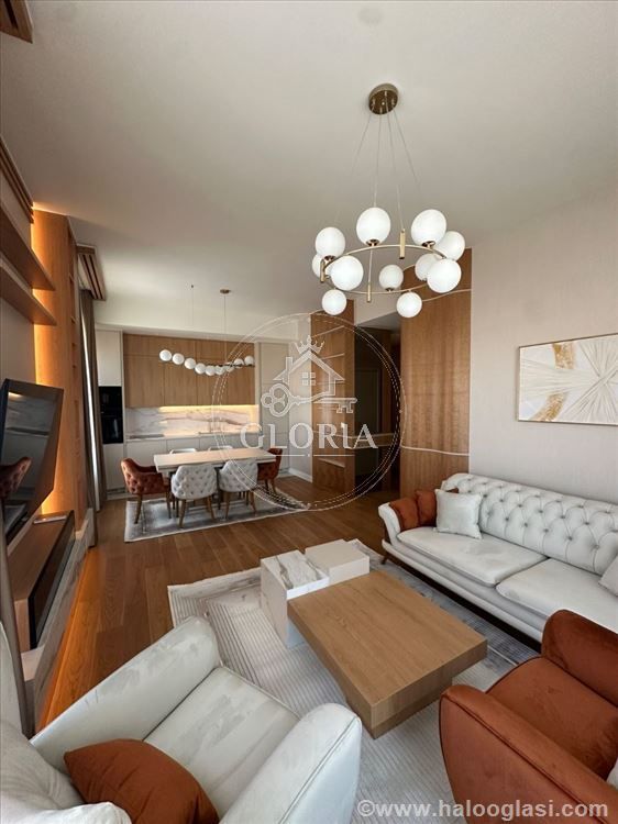 Трёхкомнатная квартира, 80 м², Београд на води, Савски-Венац