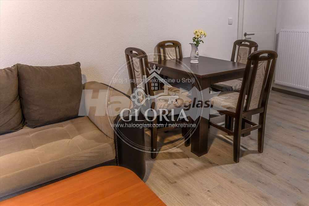 Двухкомнатная квартира, 34 м², Центр, Градска локация, фото 2