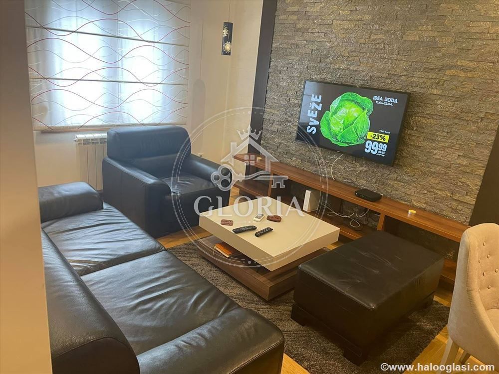 Трёхкомнатная квартира, 65 м², Джерам пияца, Звездара