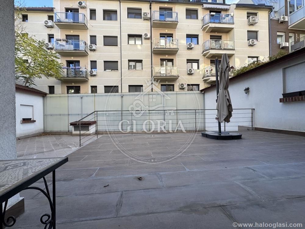 Трёхкомнатная квартира, 111 м², Храм светог Саве -, Врачар, фото 2