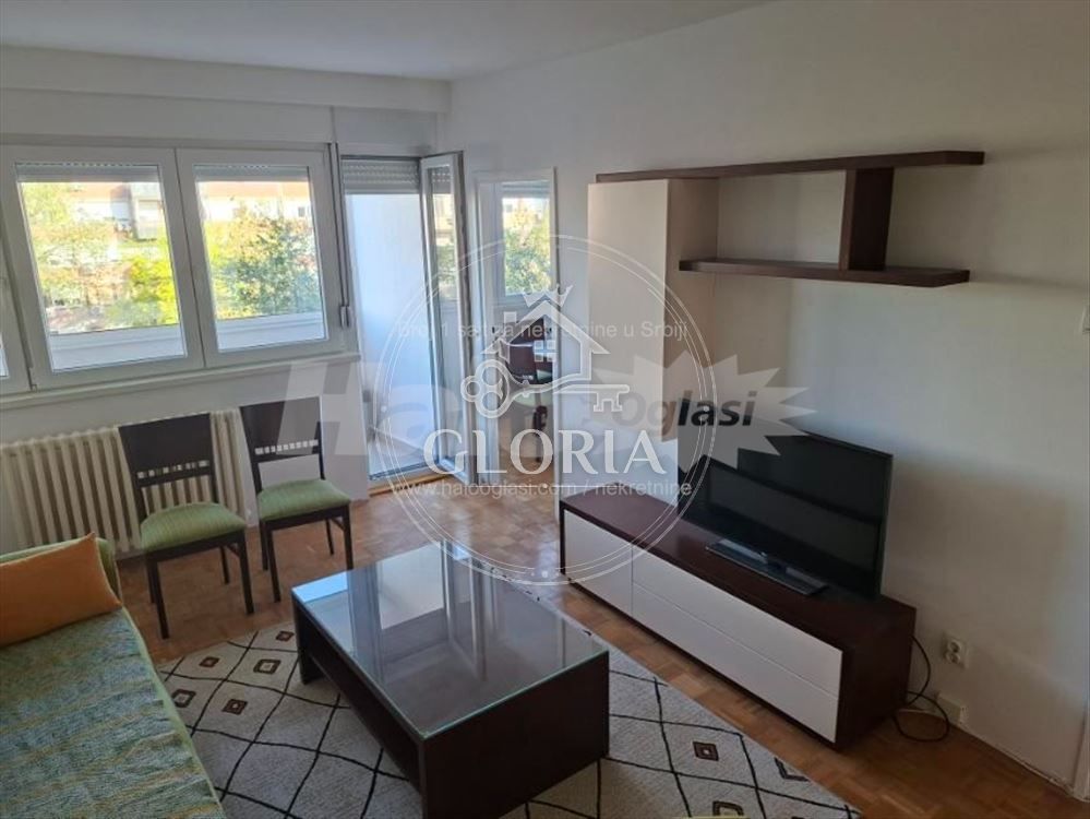Трёхкомнатная квартира, 70 м², Стари Меркатор, Новый Белград, фото 9