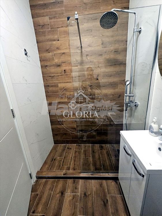 Двухкомнатная квартира, 40 м², Центр, Градска локация, фото 8