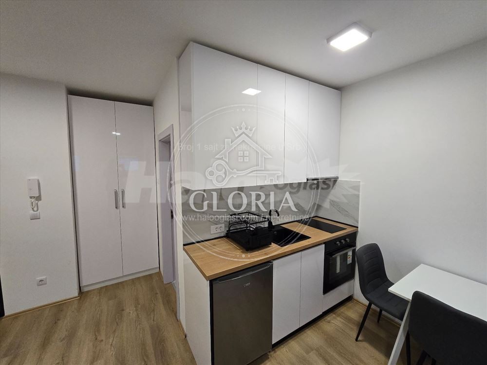 Однокомнатная квартира, 30 м², Алтина, Земун, фото 12