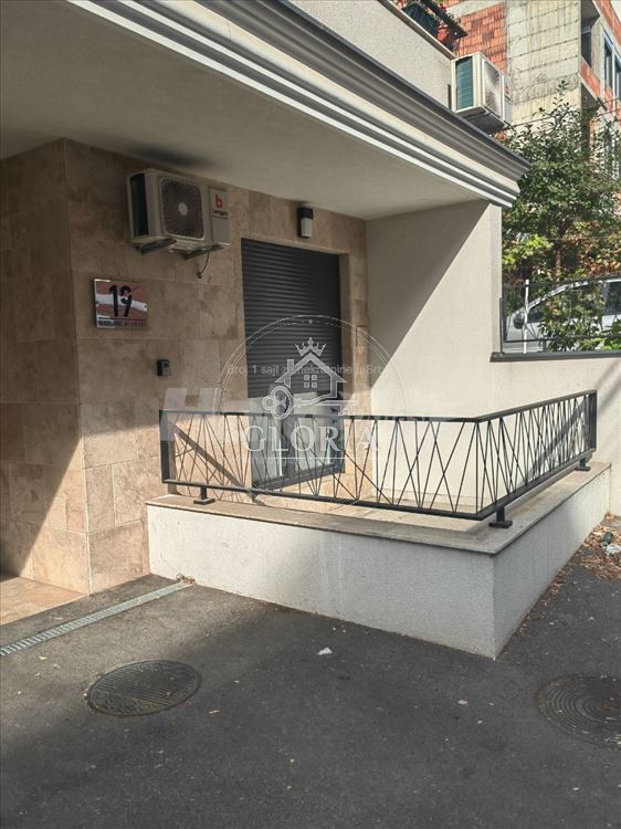 Студия, 28 м², Булбулдер, Звездара