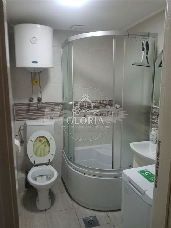 Трёхкомнатная квартира, 64 м², Цара Душана, Земун, фото 7