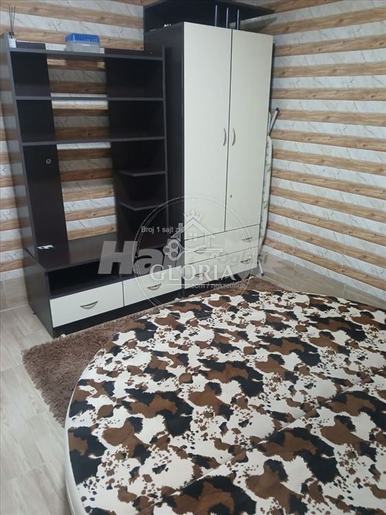 Трёхкомнатная квартира, 64 м², Цара Душана, Земун, фото 9