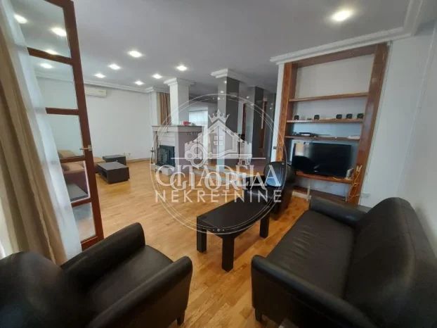 Дом, 400 м², © ОпенСтреетМап цонтрибуторс, Савски-Венац, фото 8