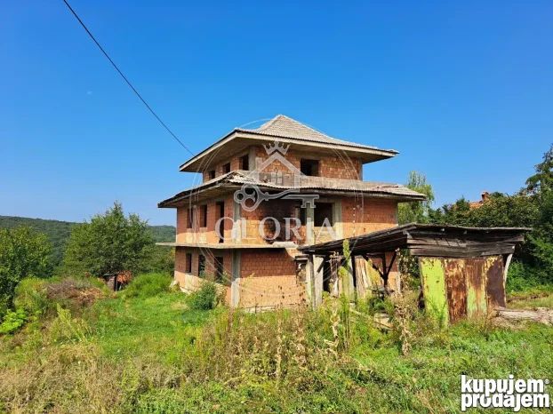Дом, 607 м², Липовица, Бараево