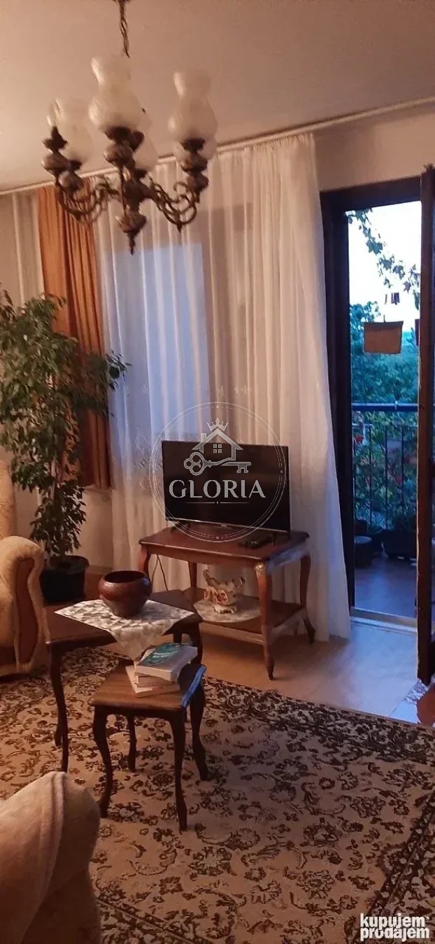 Двухкомнатная квартира, 56 м², Раковица, фото 2