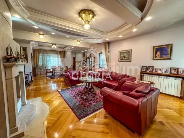 Дом, 580 м², Младеновац (mesto), Младеновац, фото 10