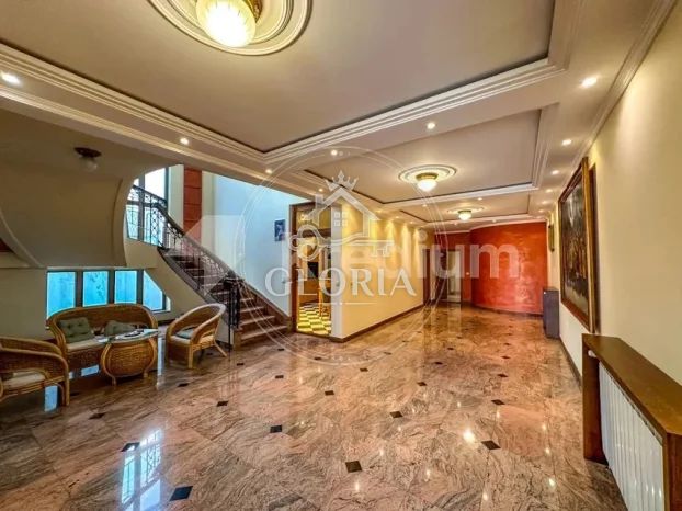 Дом, 580 м², Младеновац (mesto), Младеновац, фото 2
