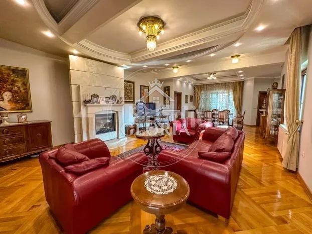 Дом, 580 м², Младеновац (mesto), Младеновац, фото 9