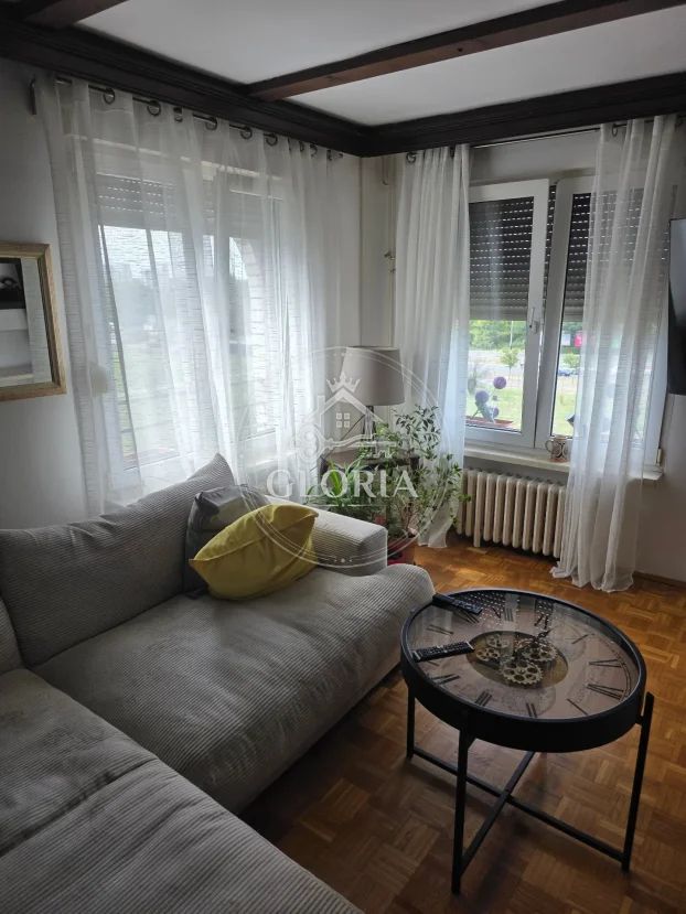 Трёхкомнатная квартира, 74 м², Блок 70 (kineski тржни centar), Новый Белград