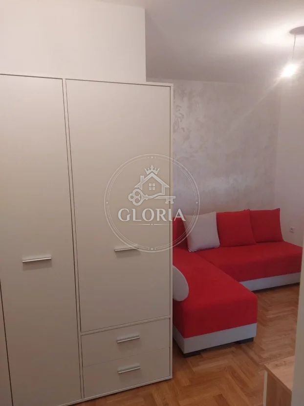 Студия, 24 м², Алтина, Земун, фото 2