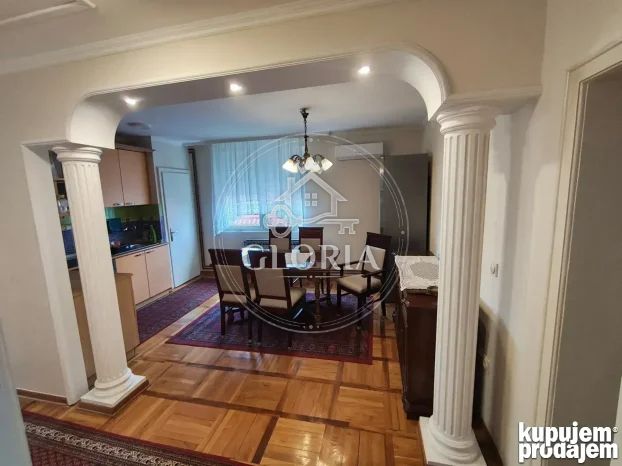 Трёхкомнатная квартира, 100 м², © ОпенСтреетМап цонтрибуторс, Земун, фото 10
