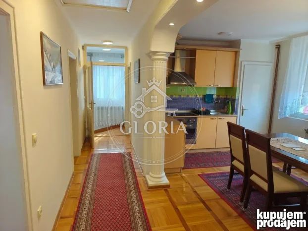 Трёхкомнатная квартира, 100 м², © ОпенСтреетМап цонтрибуторс, Земун, фото 13