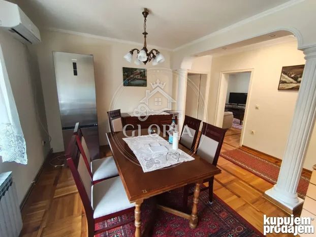 Трёхкомнатная квартира, 100 м², © ОпенСтреетМап цонтрибуторс, Земун, фото 9