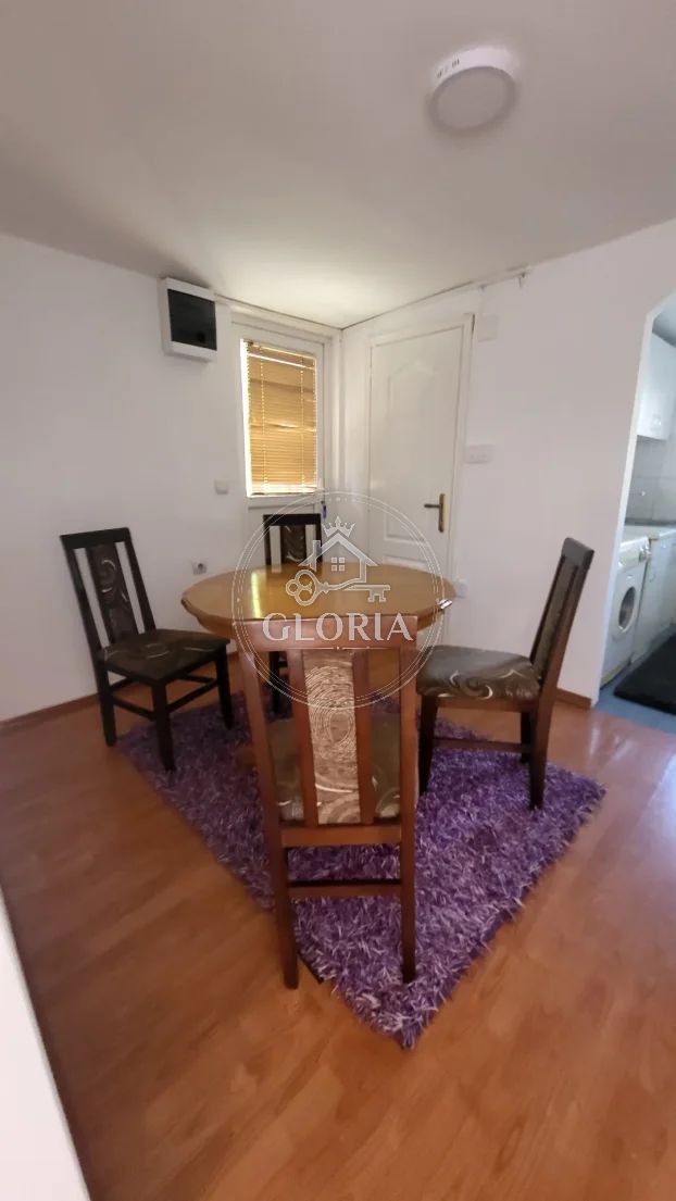 Четырёхкомнатная квартира, 52 м², Звездара, фото 5