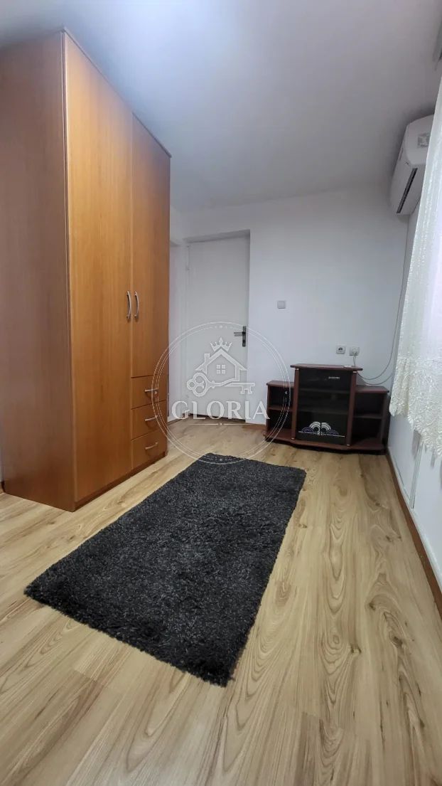 Четырёхкомнатная квартира, 52 м², Звездара, фото 7