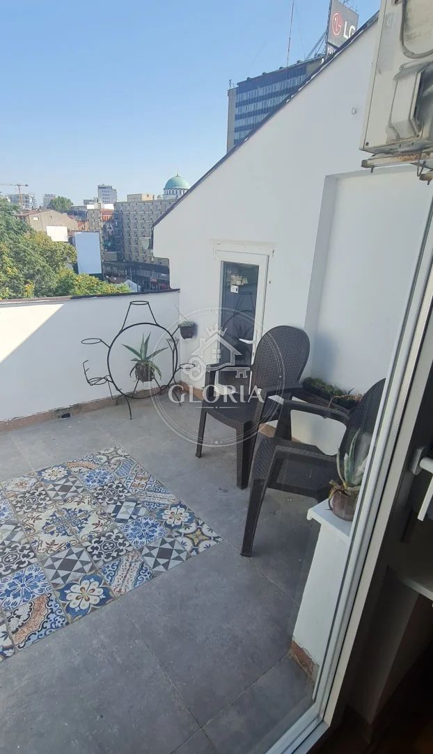 Четырёхкомнатная квартира, 88 м², Славия, Врачар