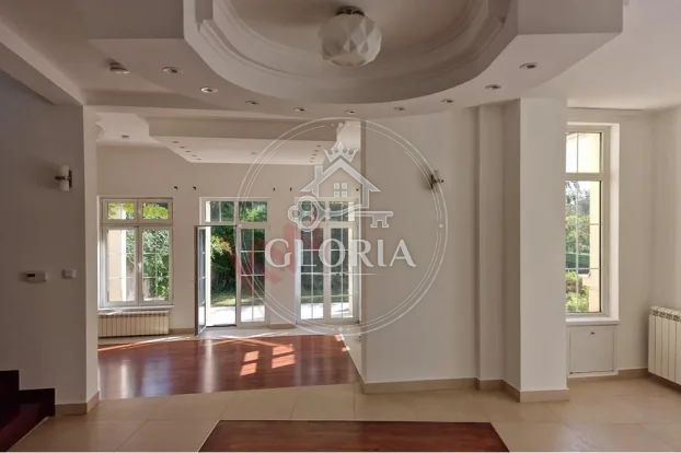 Дом, 375 м², © ОпенСтреетМап цонтрибуторс, Савски-Венац, фото 6