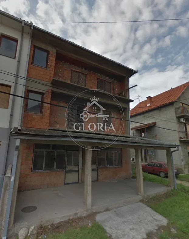 Дом, 280 м², Калуджерица, Гроцка