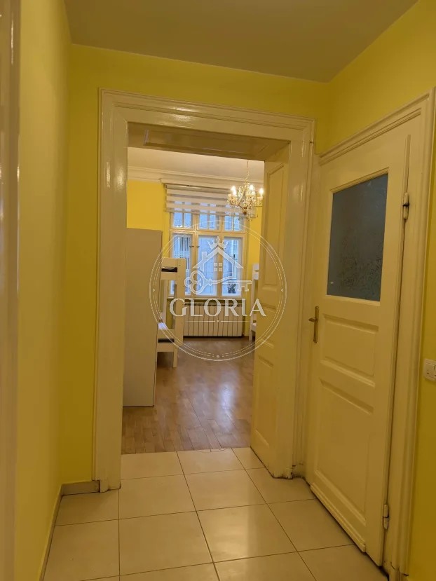 Трёхкомнатная квартира, 70 м², Старый город, фото 11