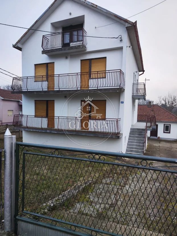 Дом, 300 м², Рипань, Вождовац
