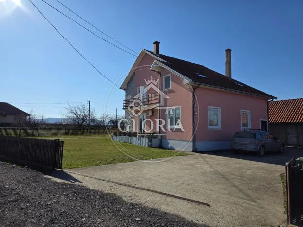 Дом, 180 м², Лазаревац (mesto), Лазаревац