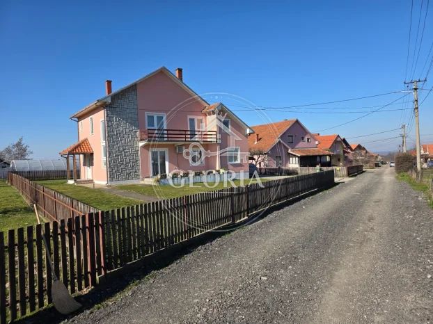 Дом, 180 м², Лазаревац (mesto), Лазаревац, фото 3