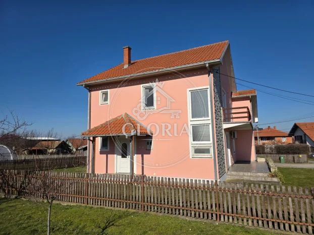 Дом, 180 м², Лазаревац (mesto), Лазаревац, фото 4