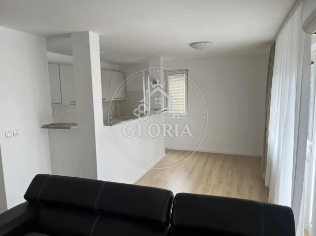 Трёхкомнатная квартира, 85 м², Раковица, фото 4