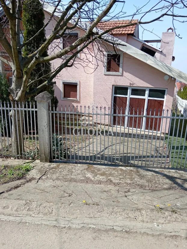 Дом, 167 м², Торлак, Вождовац