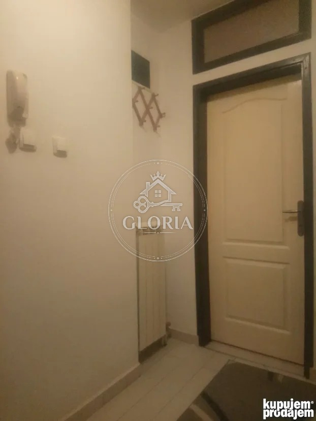 Двухкомнатная квартира, 46 м², Земун, фото 11