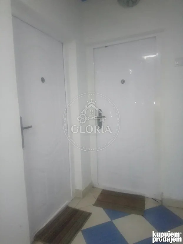 Двухкомнатная квартира, 46 м², Земун, фото 2