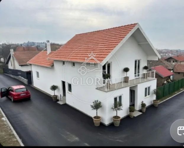 Трёхкомнатная квартира, 67 м², Кумодраж, Вождовац