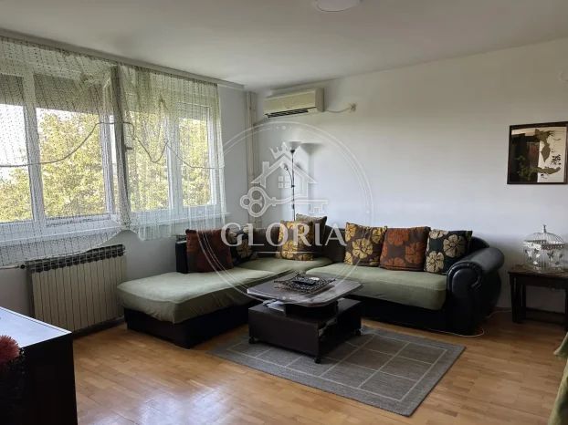 Трёхкомнатная квартира, 75 м², Младеновац