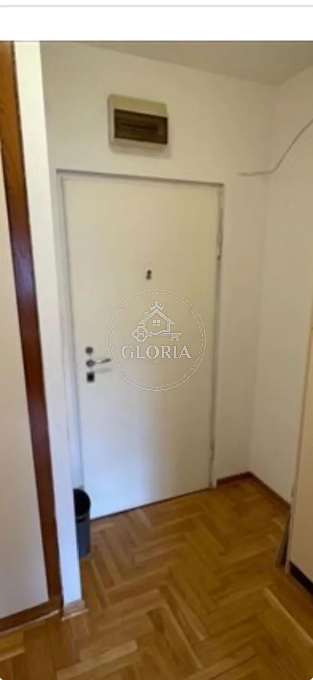 Однокомнатная квартира, 30 м², Машински факултет, Палилула, фото 2