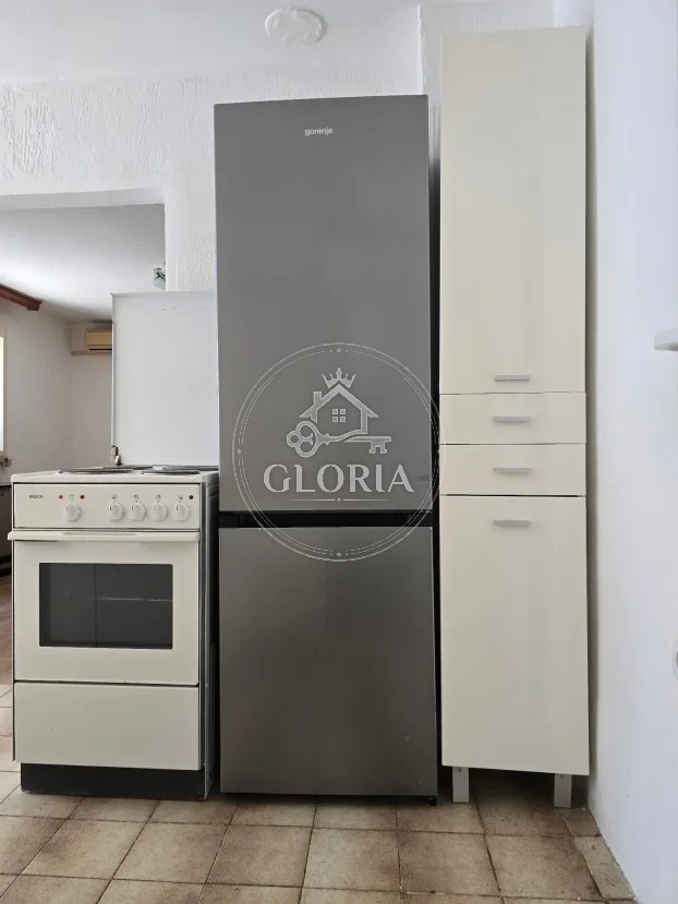 Однокомнатная квартира, 30 м², Олимп, Звездара, фото 4