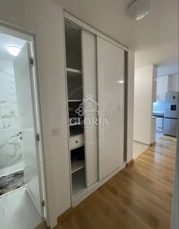 Трёхкомнатная квартира, 75 м², Новый Белград, фото 6