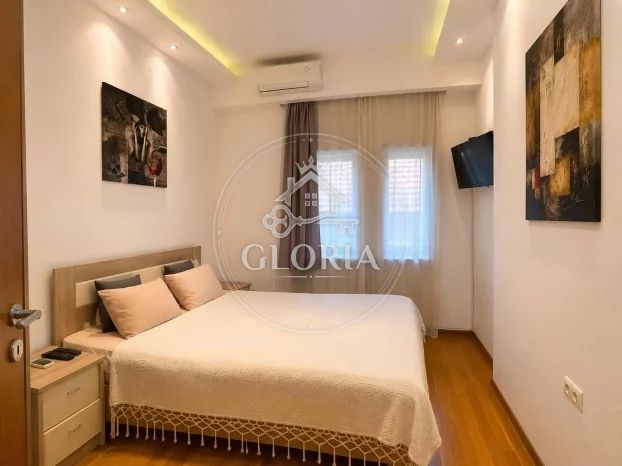 Трёхкомнатная квартира, 120 м², Старый город, фото 2