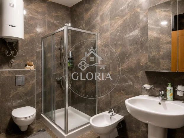 Трёхкомнатная квартира, 120 м², Старый город, фото 3