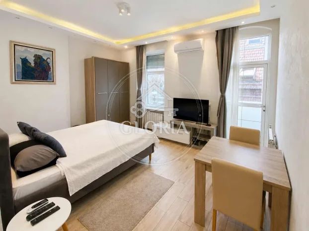 Трёхкомнатная квартира, 120 м², Старый город, фото 4